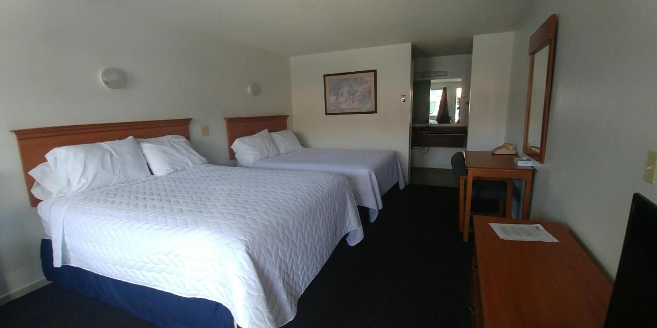 Thunderbird Motel Поукателоу Екстериор снимка
