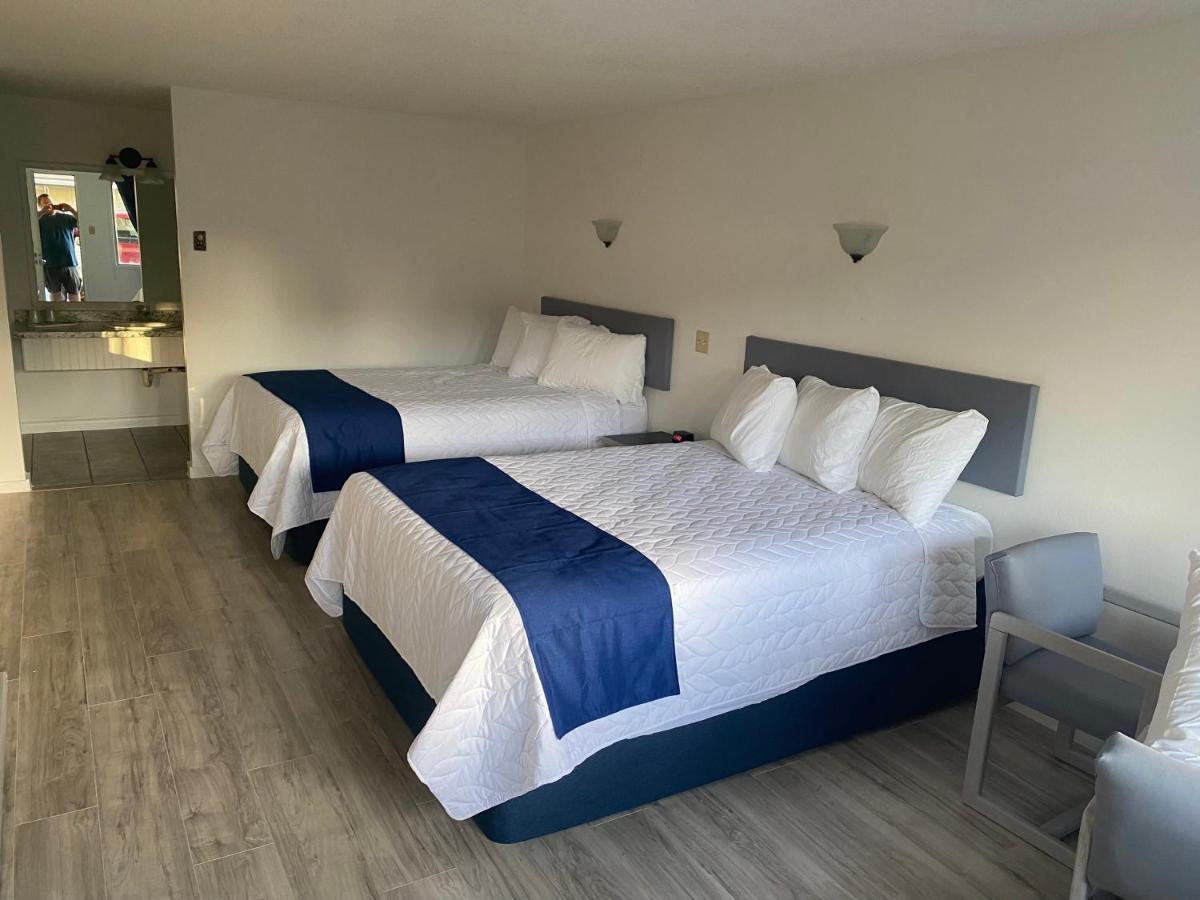 Thunderbird Motel Поукателоу Екстериор снимка