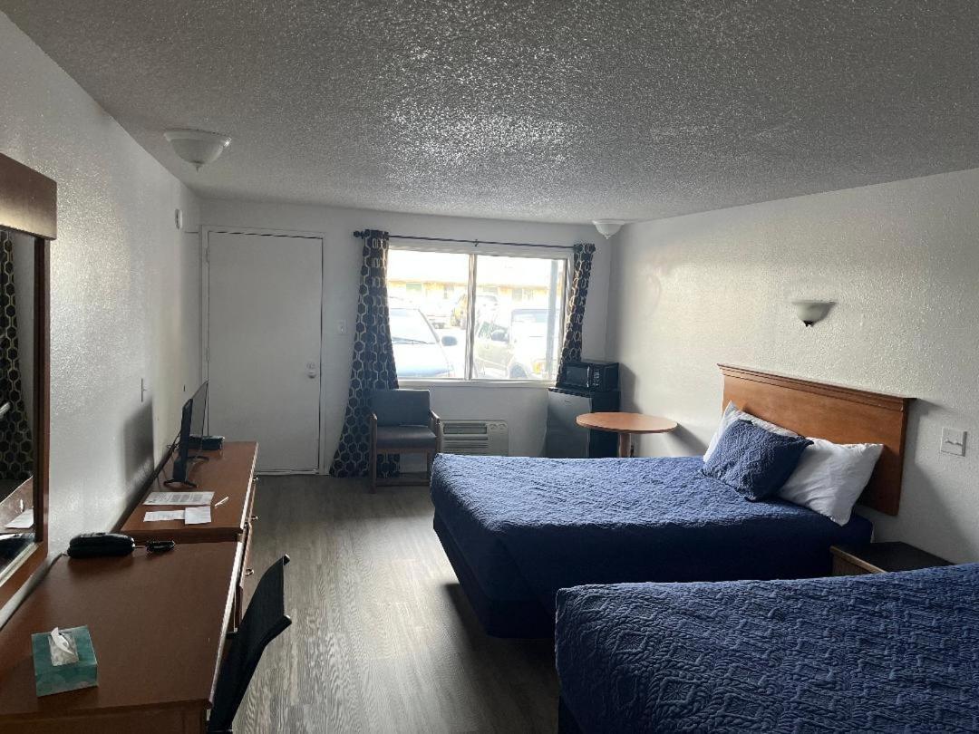 Thunderbird Motel Поукателоу Екстериор снимка