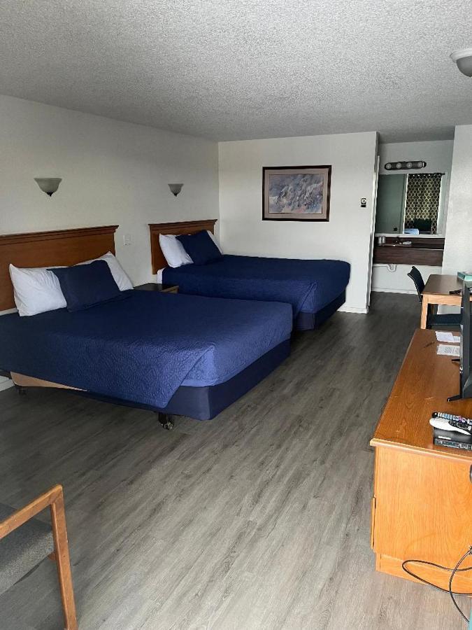 Thunderbird Motel Поукателоу Екстериор снимка